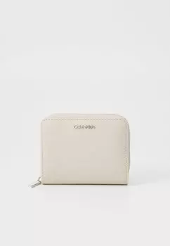 Кошелек MUST ZIP AROUND FLAP Calvin Klein, серо-коричневый