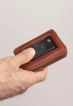 Кошелек ZORA Gusti Leder, темно-коричневый