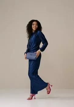 Косметичка BEAUTY SET SUITSUIT, синий
