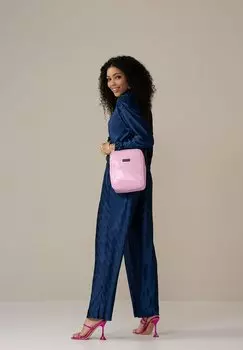 Косметичка EXPRESSION UPRIGHT TOILETRY SUITSUIT, розовый