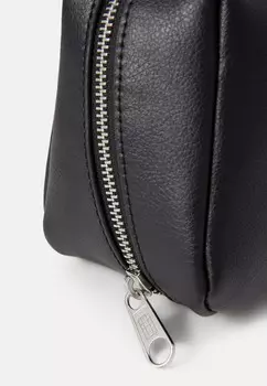 Косметичка LINEAR LOGO WASHBAG Tommy Jeans, черный