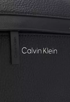Косметичка MUST WASHBAG HANGER UNISEX Calvin Klein, черный