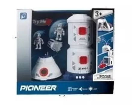 Космическая станция с космонавтами Madej