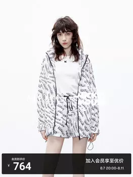 Костюм спортивный женский Moco Mickey Joint Series с капюшоном, черный / белый