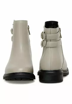 Ковбойские/байкерские ботинки по щиколотку CAMPA PR Nine West, кремовый