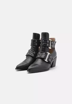 Ковбойские/байкерские ботинки по щиколотку GRAZIA Steve Madden, черный