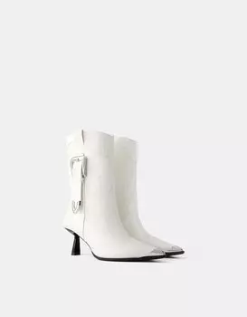 Ковбойские ботильоны на каблуке-рюмочке Bershka, белый