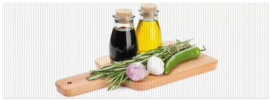 Коврик для душа Wallario, нескользящий коврик, коврик для ванной, коврик для ног, специи, травы и масла на деревянной разделочной доске, размер примерно 180 х 65 см, белый