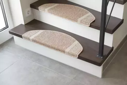 Коврик для лестницы Andiamo "Runner", полукруглый, крапчатый, с каймой, набор из 15 шт 28х65 см, бежевый