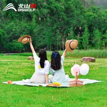 Коврик для пикника BSWolf, утолщенный коврик для прогулок на открытом воздухе, пляжный портативный коврик для газона, водонепроницаемая и влагостойкая ткань Оксфорд, маленькая красная сетка