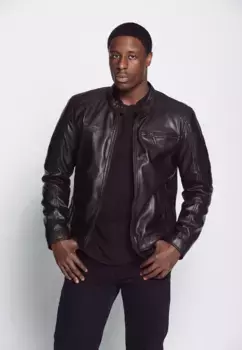 Кожаная куртка МУСТАНГ "31019249" Mustang, черный