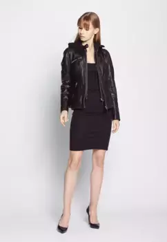 Кожаная куртка МУСТАНГ "31019269" Mustang, черный