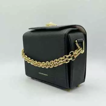 Кожаная сумка Alexander McQueen Box 19 с фурнитурой, черный