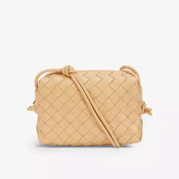Кожаная сумка через плечо Loop Mini Intrecciato Bottega Veneta, желтый