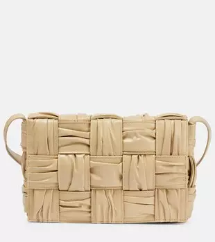 Кожаная сумка через плечо Pliss Cassette Bottega Veneta, бежевый