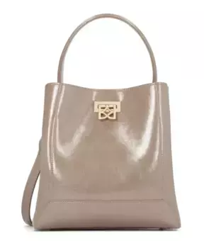 Кожаная сумка с элегантной застежкой. Kazar, бежевый