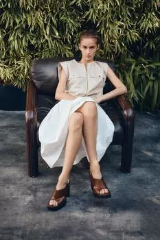 Кожаные босоножки на каблуке ZARA, коричневый