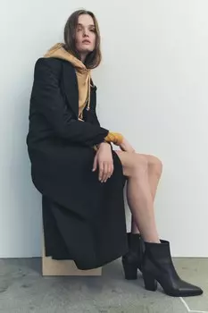 Кожаные ботинки на каблуке ZARA, черный