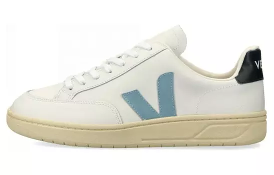 Кожаные кроссовки V12 Veja, белый