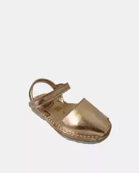 Кожаные сандалии Menorquina для девочек с мягким верхом и застежкой-липучкой Naturals Menorca, золотой