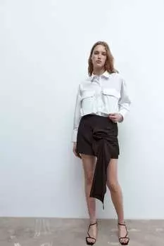Кожаные сандалии на высоком каблуке с заклепками ZARA, черный