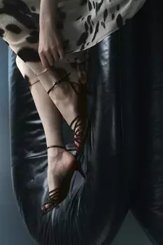 Кожаные сандалии с пересеченными ремнями ZARA, коричневый