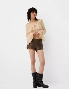 Кожаные шорты с заклепками Bershka, коричневый