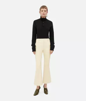 Кожаные укороченные расклешенные брюки Bottega Veneta