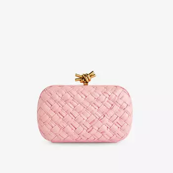 Кожаный клатч Knot Intrecciato Bottega Veneta, цвет ribbon-m brass