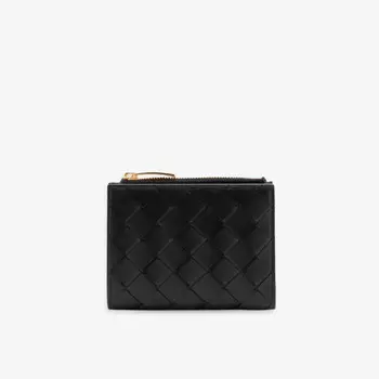 Кожаный кошелек двойного сложения на молнии Intrecciato Bottega Veneta, черный