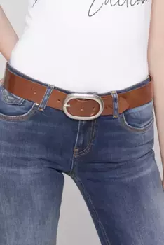 Кожаный ремень SOCCX с тисненым логотипом, коричневый