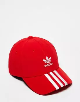 Красная кепка adidas Originals – с тремя полосками