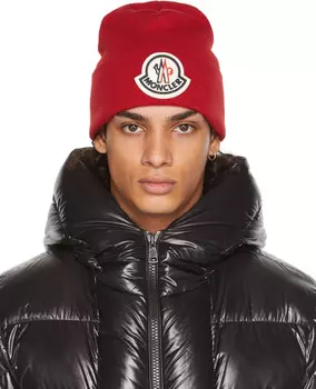 Красная шерстяная шапка с логотипом Moncler