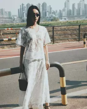 Красная юбка Sfera, белый