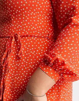 Красно-оранжевый комбинезон Glamorous Curve с v-образным вырезом и завязкой на талии