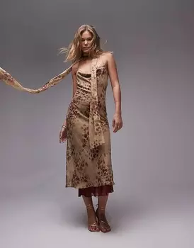 Красное и коричневое платье макси с драпированным вырезом и животным принтом Topshop