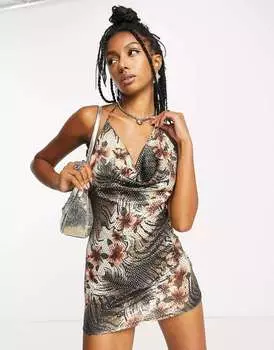 Красное мини-платье с воротником-хомутом и открытой спиной Jaded London Y2K