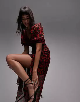 Красное платье макси с пышными рукавами и косым принтом Topshop