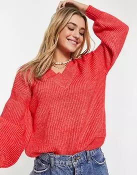 Красный пушистый джемпер с v-образным вырезом ASOS DESIGN
