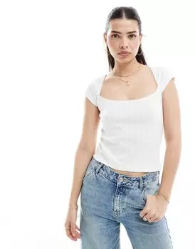 Красный трикотажный топ с вырезом сердца ASOS