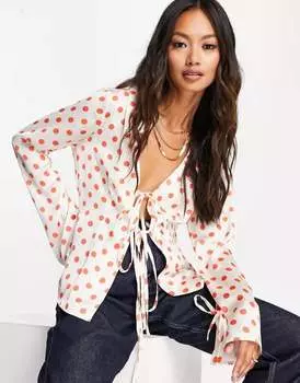 Кремовая атласная рубашка узкого кроя ASOS в красный горошек со шнуровкой спереди и на манжетах