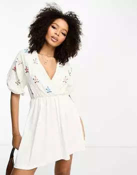 Кремовое мини-платье с кружевной вставкой и вышивкой ASOS DESIGN
