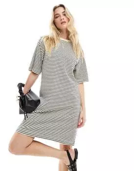 Кремовое платье-футболка оверсайз Vero Moda Aware