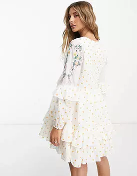 Кремовое свободное платье мини добби с вышивкой и оборками ASOS DESIGN