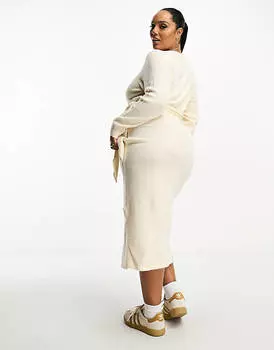Кремовое трикотажное платье миди с запахом Vila Curve