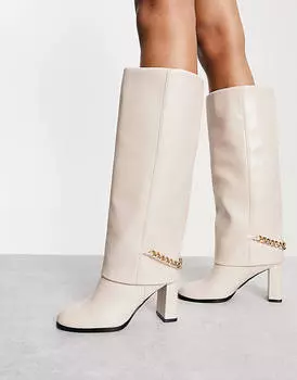 Кремовые ботинки на высоком каблуке с складной цепочкой River Island