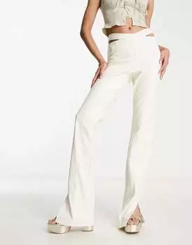 Кремовые брюки с завышенной талией и вырезами The Couture Club