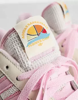 Кремовые и розовые кроссовки в полоску adidas Originals Forum