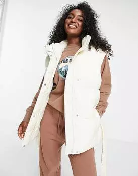 Кремовый дутый жилет с поясом ASOS DESIGN