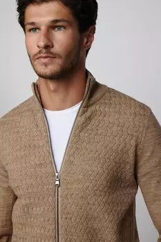 Кремовый мужской кардиган приталенного кроя с рисунком и высоким воротником на молнии TUDORS